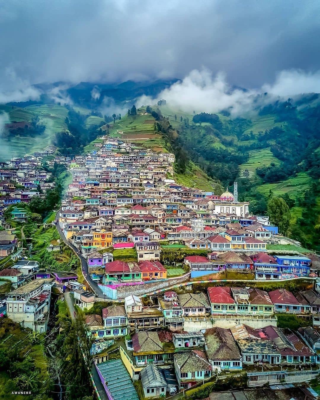 Nepal van Java Magelang [year], Harga Tiket Masuk dan Lokasinya