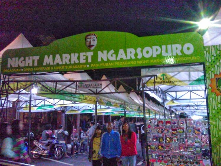 Ngarsopuro Night Market Solo, Wisata Belanja Khas Solo – [year]